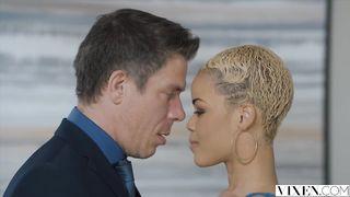 Arie Faye und Mick haben einen langen Sexmarathon im Bett